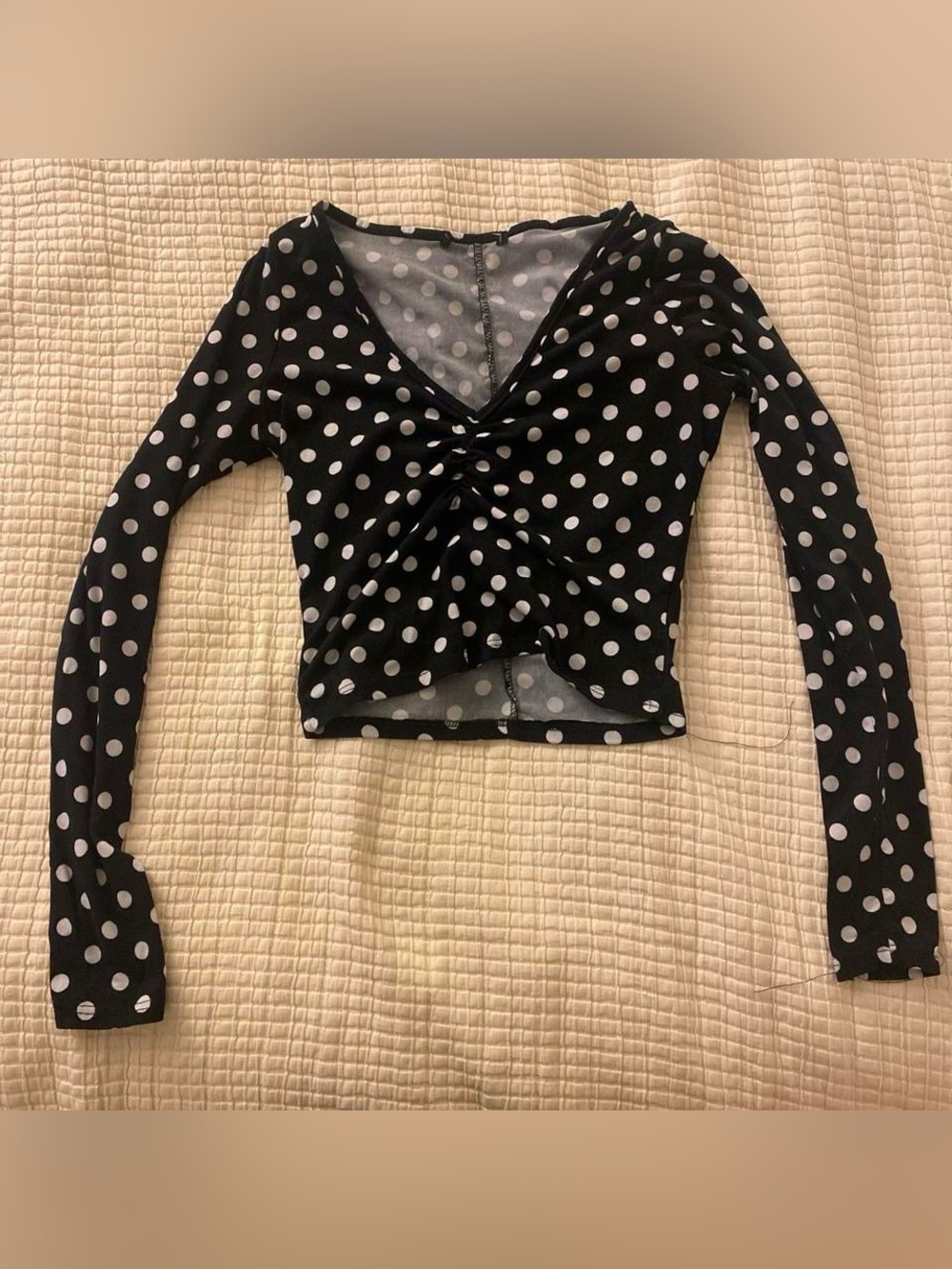 Black long sleeve crop top